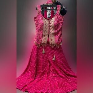 Elegant Pink bandhni corset palazzo set with choker dupatta